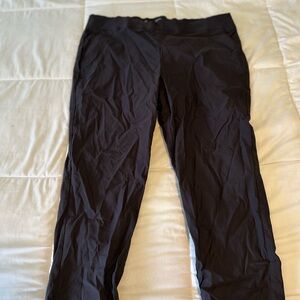 Vera Wang Capri Pants Black